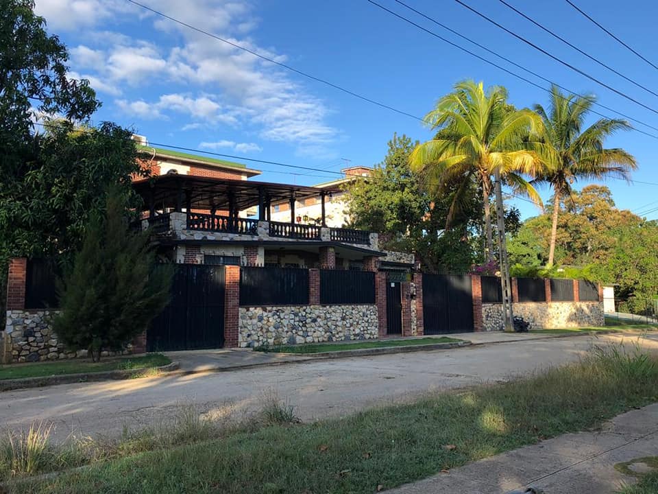 Hostal en Fontanar