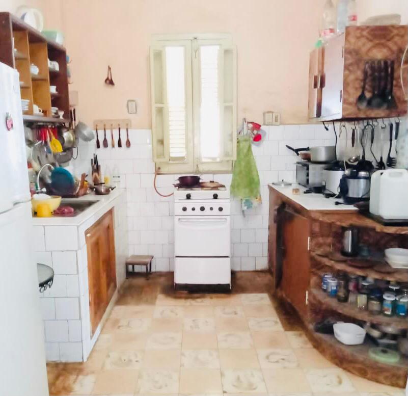 CASA CON PISCINA EN ARROYO NARANJO