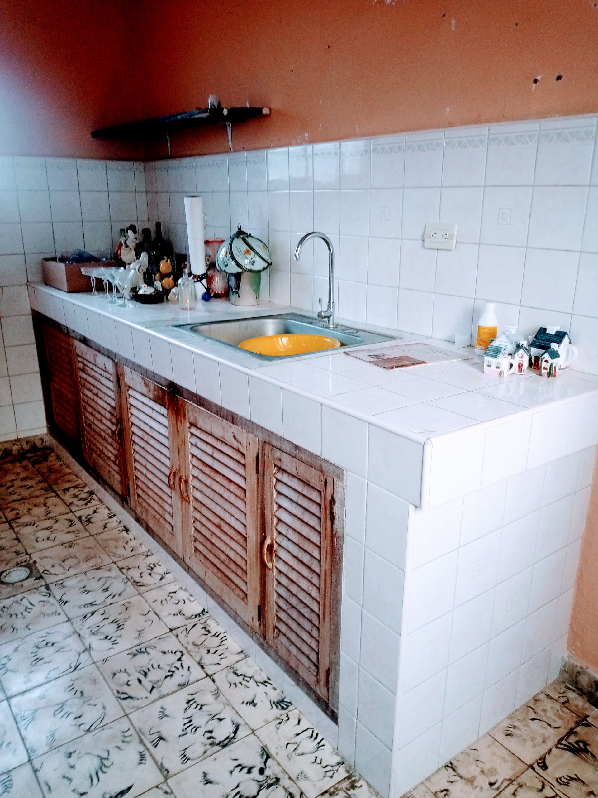 CASA DE DOS PLANTAS CASINO DEPORTIVO CERRÓ LA HABANA CUBA CASA # 576