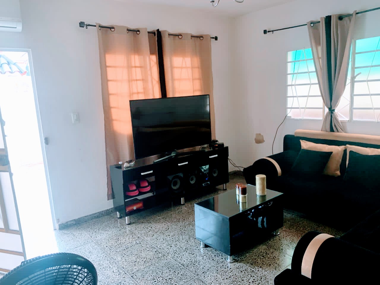 Se vende casa independiente en Boyeros Santiago de las Vegas. La Habana Cuba