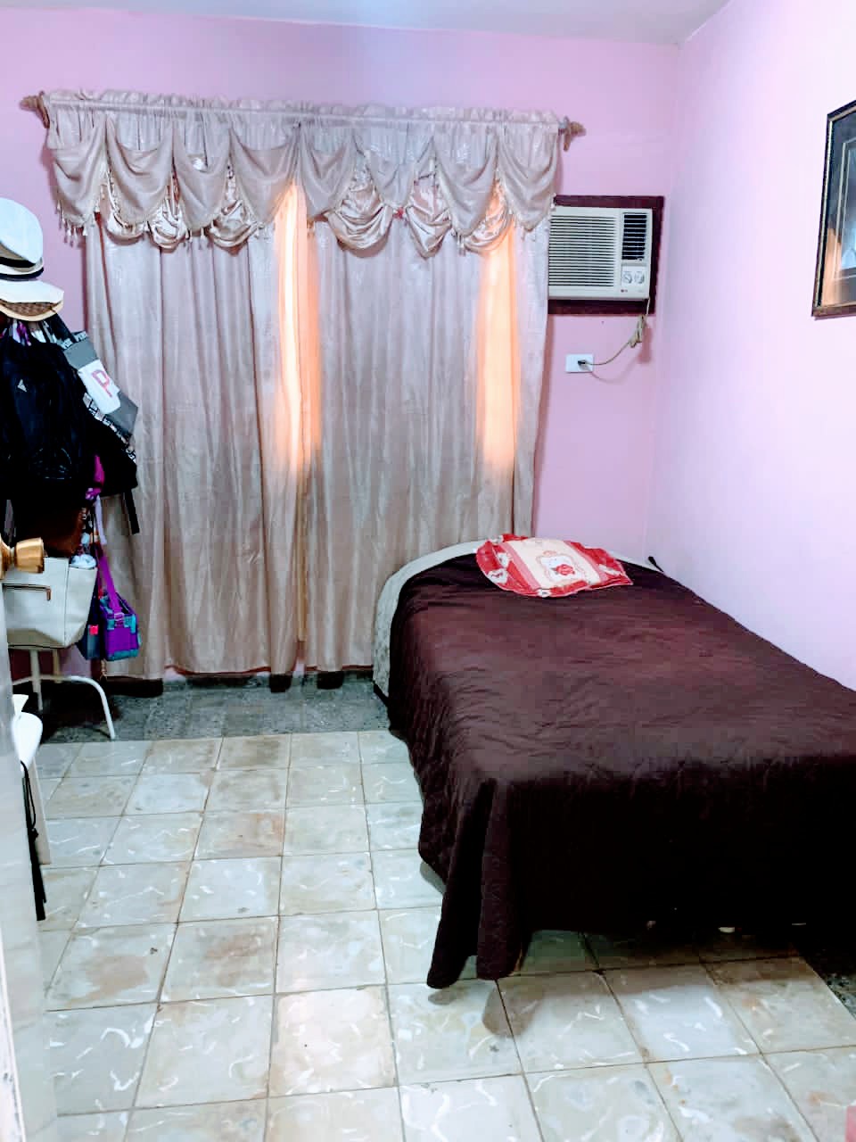 Se vende casa independiente en Boyeros Santiago de las Vegas. La Habana Cuba