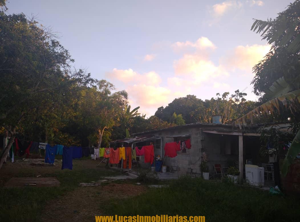 Finca Pequeňa en Guanabacoa La Habana, Cuba. Casa #623