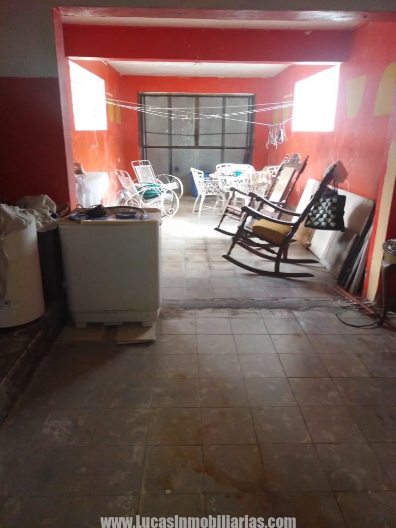 Casa Biplanta en el Reparto Monterrey, San Miguel del Padron, San Miguel del Padron. La Habana. Cuba Casa #686
