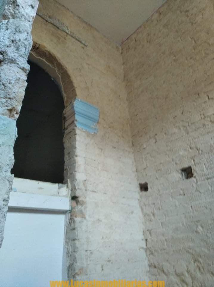 Casa Independiente para Restaurar Puerta a Calle en venta en Centro Habana, La Habana. Cuba Casa #664