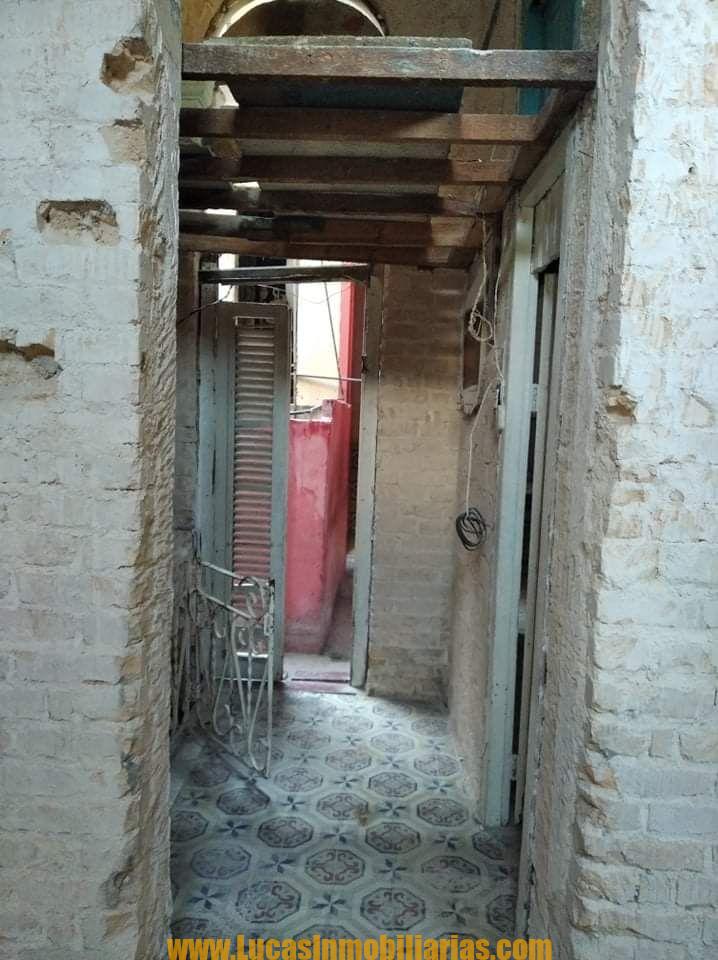 Casa Independiente para Restaurar Puerta a Calle en venta en Centro Habana, La Habana. Cuba Casa #664