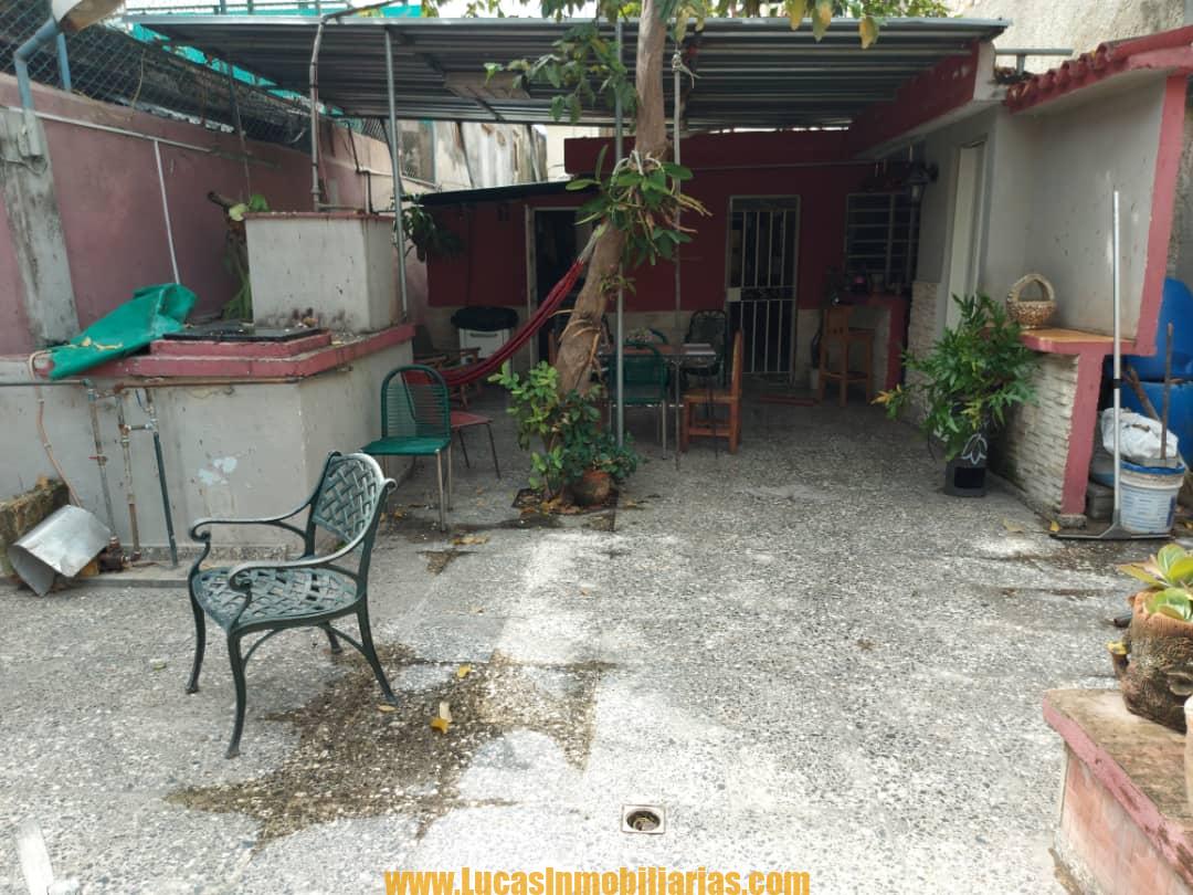Casa Grande con Garage en Venta en Municipio Cerro, La Habana Cuba Casa #670