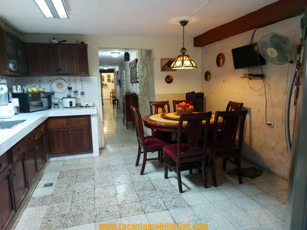 Casa Grande con Garage en Venta en Municipio Cerro, La Habana Cuba Casa #670