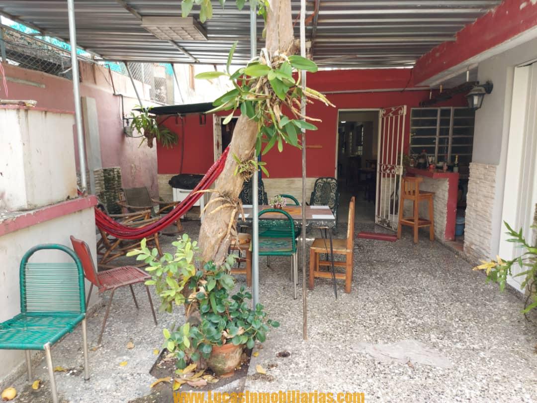 Casa Grande con Garage en Venta en Municipio Cerro, La Habana Cuba Casa #670