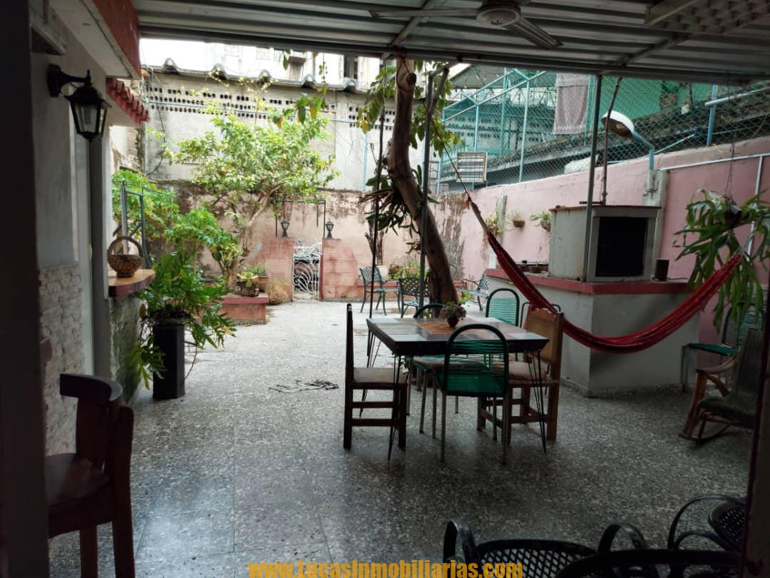 Casa Grande con Garage en Venta en Municipio Cerro, La Habana Cuba Casa #670