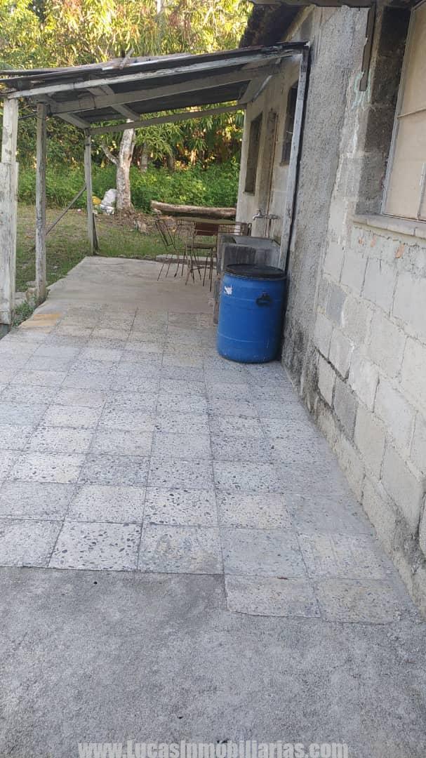 Finca Pequeňa en Guanabacoa La Habana, Cuba. Casa #623