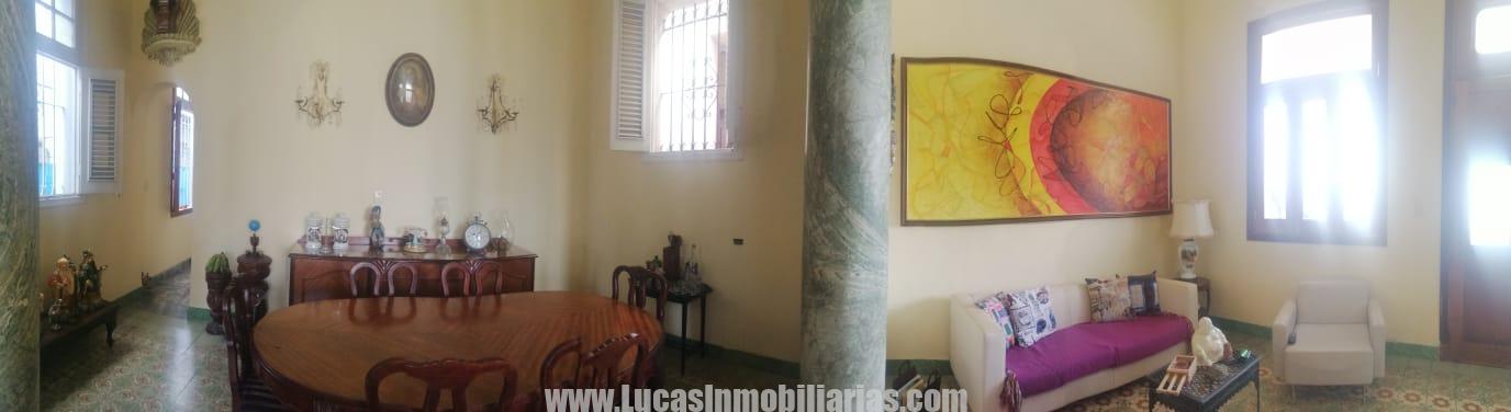 Casa Independiente con Garage
