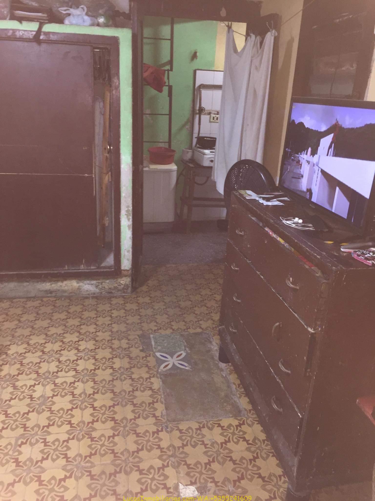 Casa Puerta a Calle