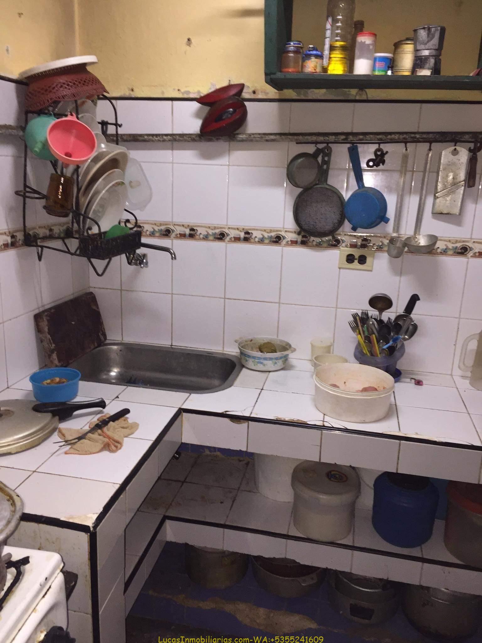 Casa Puerta a Calle