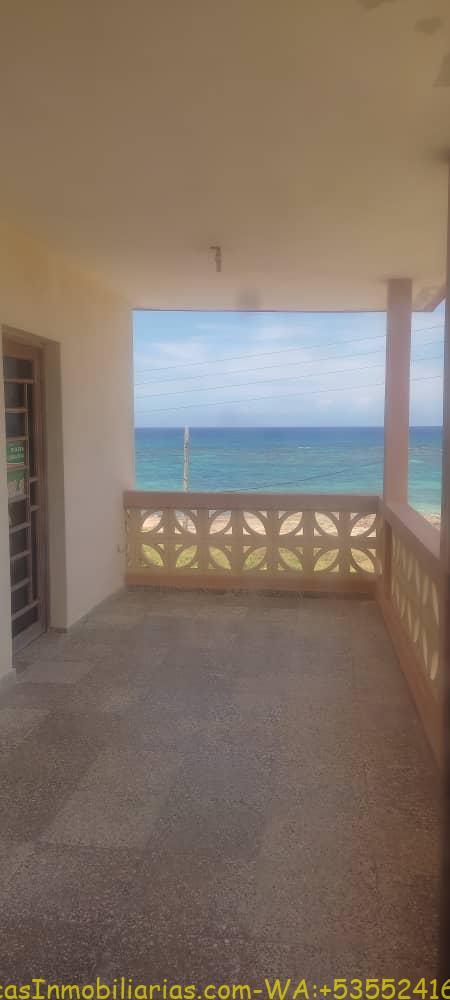 Biplanta con Vista al Mar