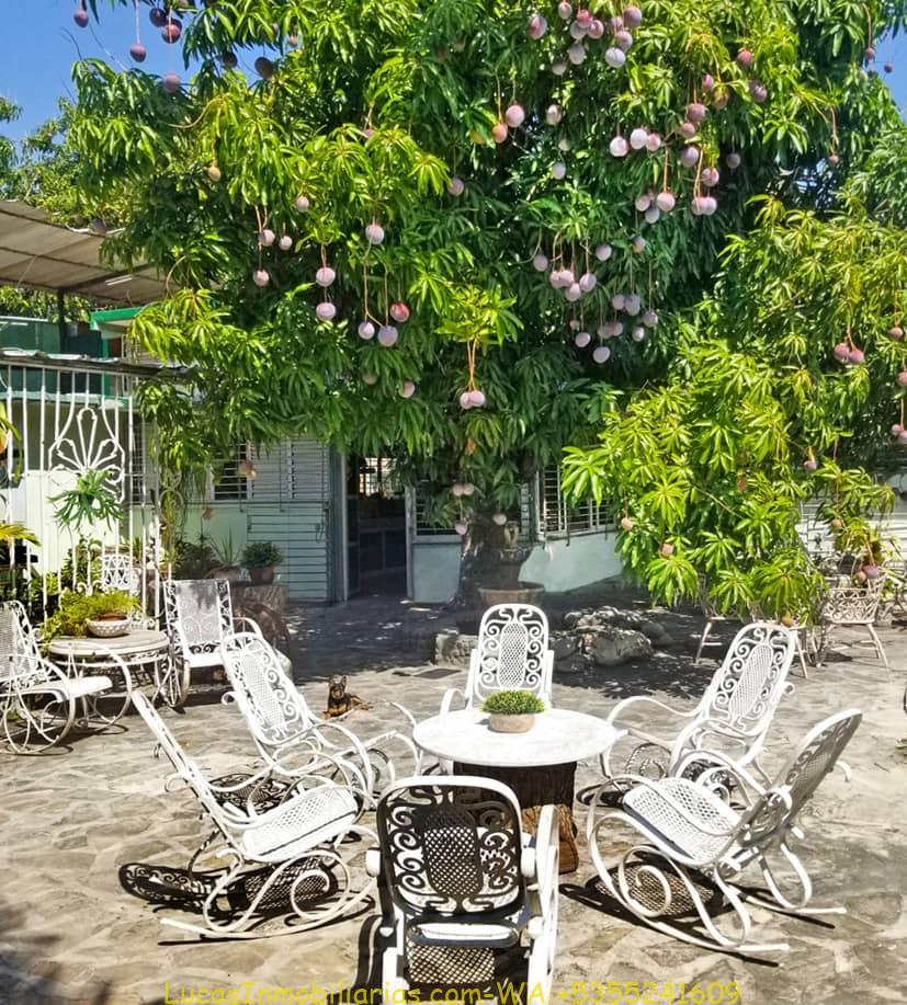 Casa con Piscina en Alta Habana