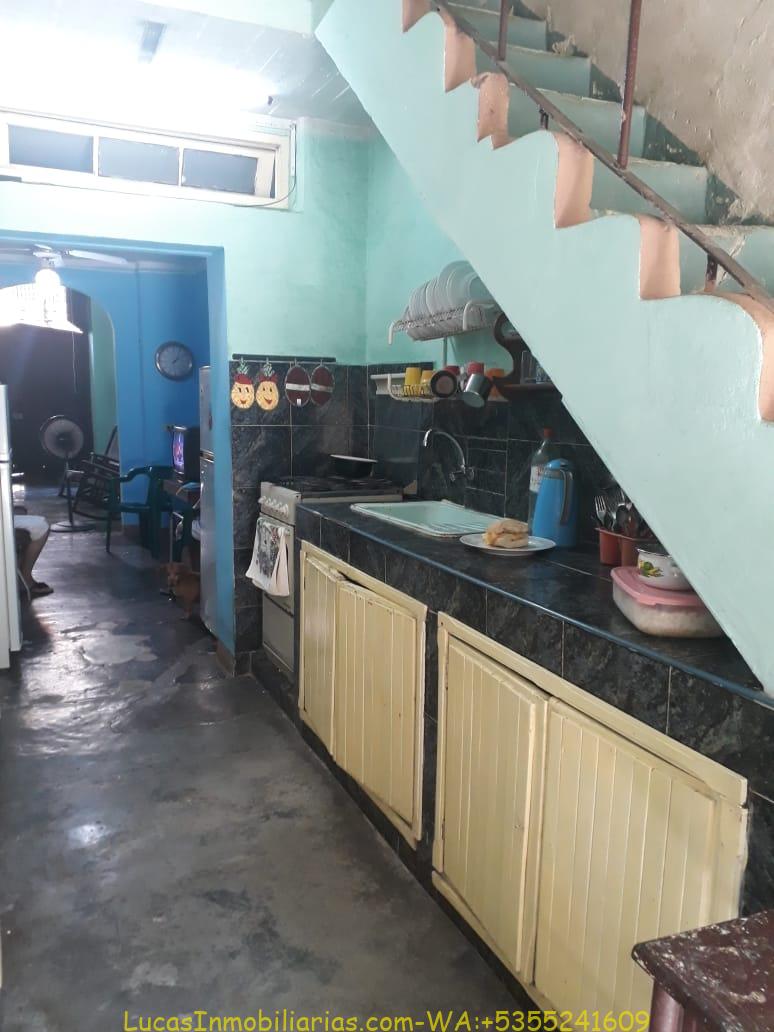 Casa para negocio en La Habana Vieja 5/4