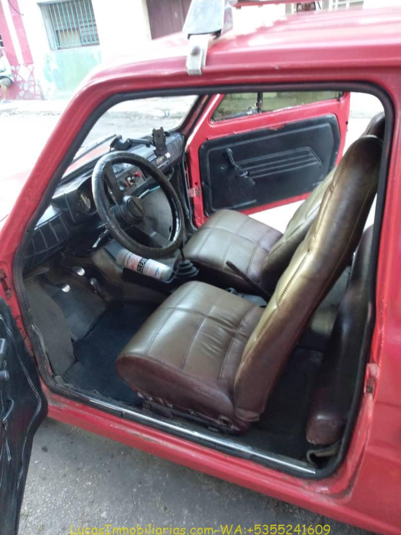 Casa y Carro en Centro Habana
