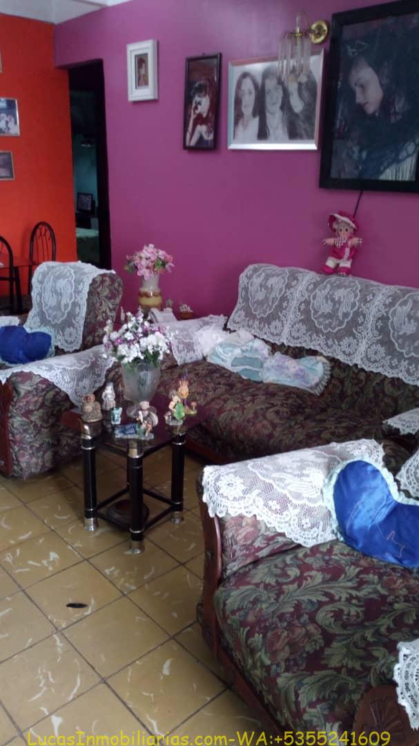 Apartamento en Alamar con vista al mar.
