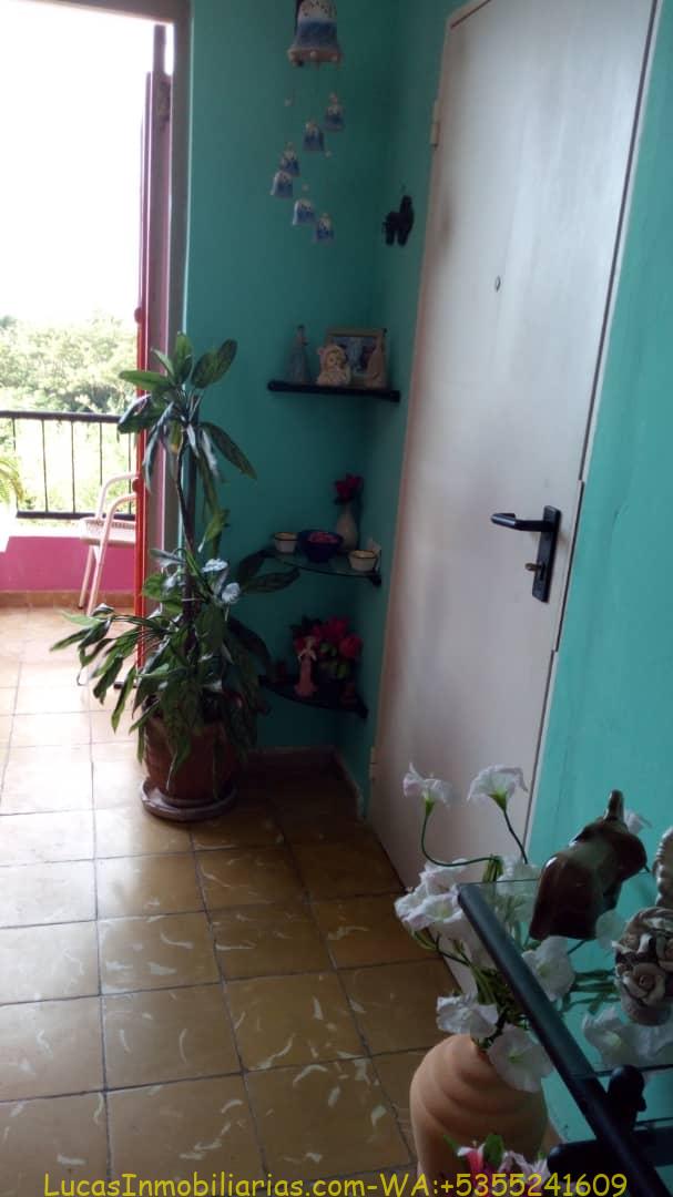 Apartamento en Alamar con vista al mar.