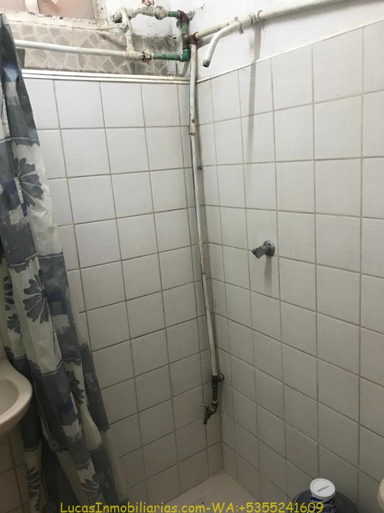 Casa y Apartamento en 10 de Octubre