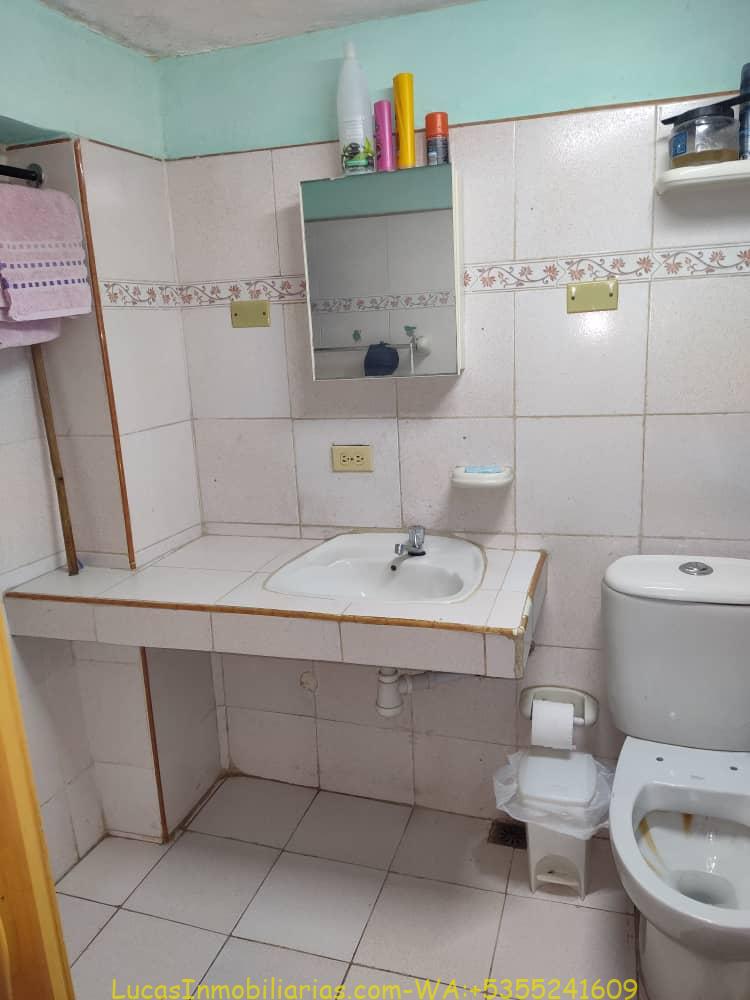 Casa Puerta a Calle