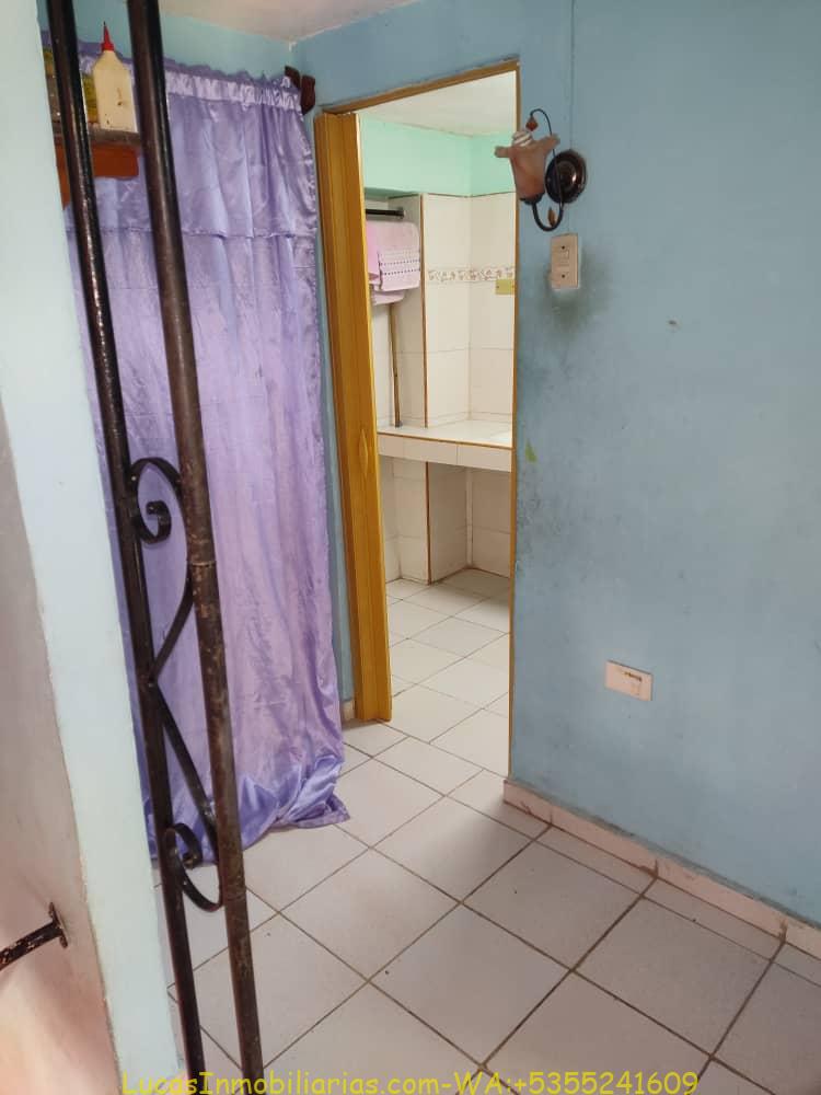 Casa Puerta a Calle