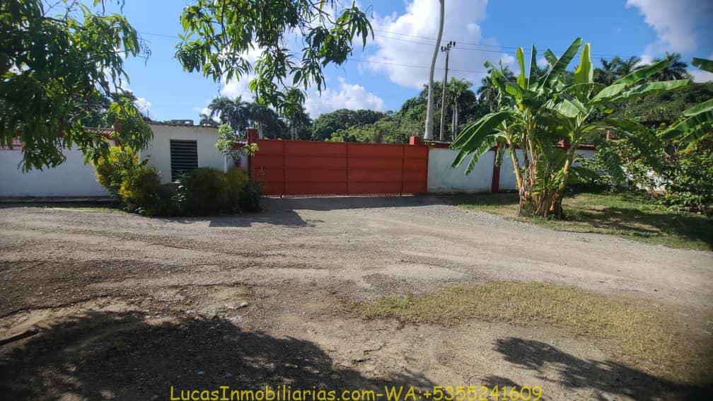 Finca y Negocio de Embutidos