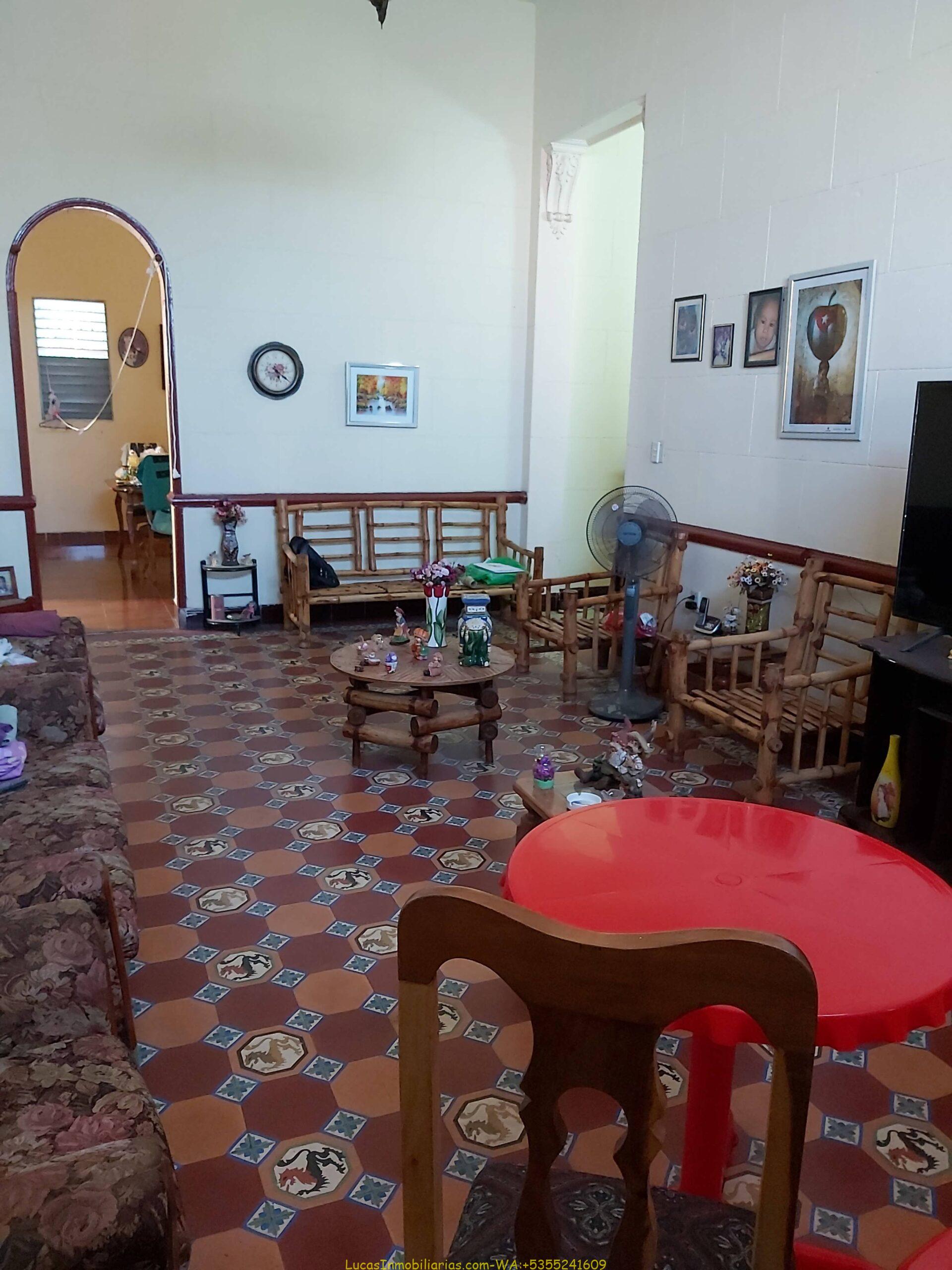 Casa Ezquinera