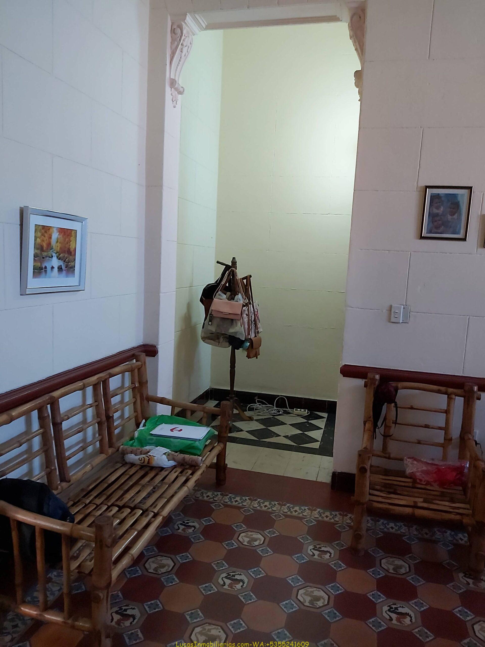 Casa Ezquinera