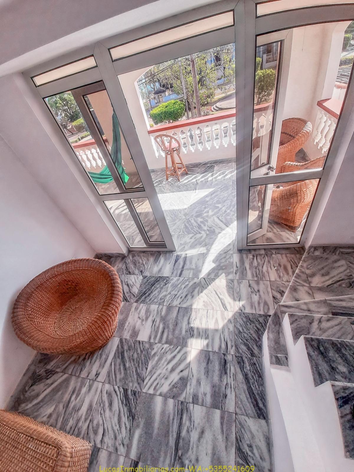 Casa Biplanta